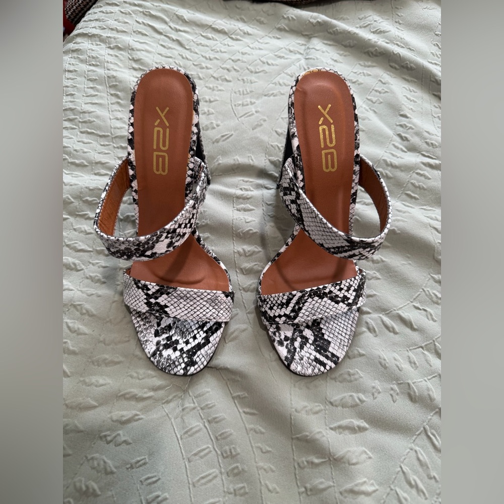 X2 Monochrome Snake Print Heels 6